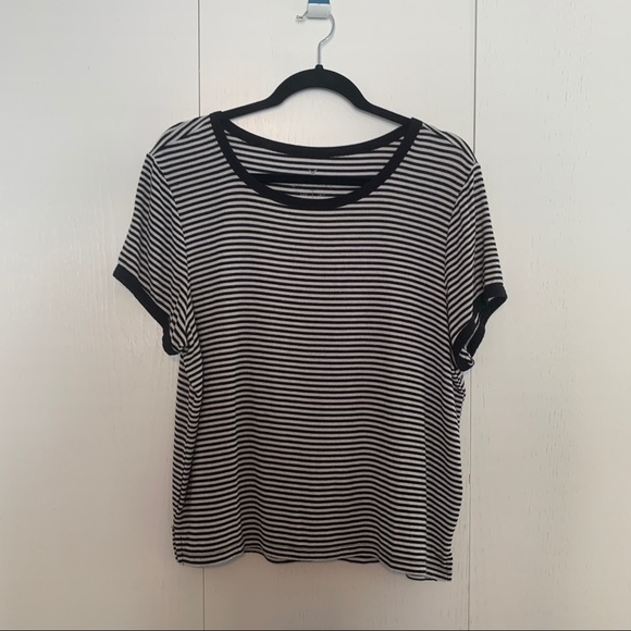 American Eagle Outfitters Tops - American Eagle Soft & Sexy Top